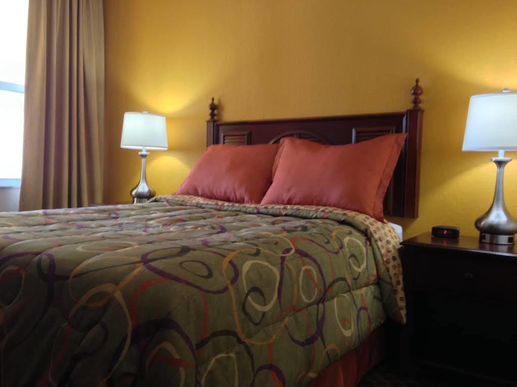 At Weston, Lauderdale 4*